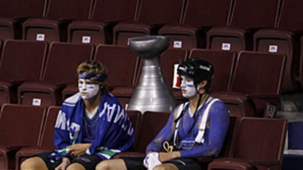 canucks.fans.jpg